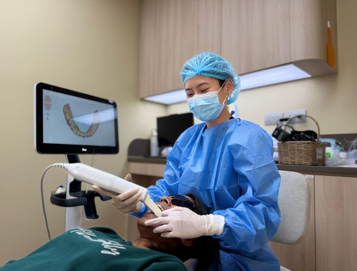 Dr Kassandra Ong (Clear Aligner and Invisalign Dentist) Doing 3D Intraoral Scans for Invisalign Patient - kohe™ Dental